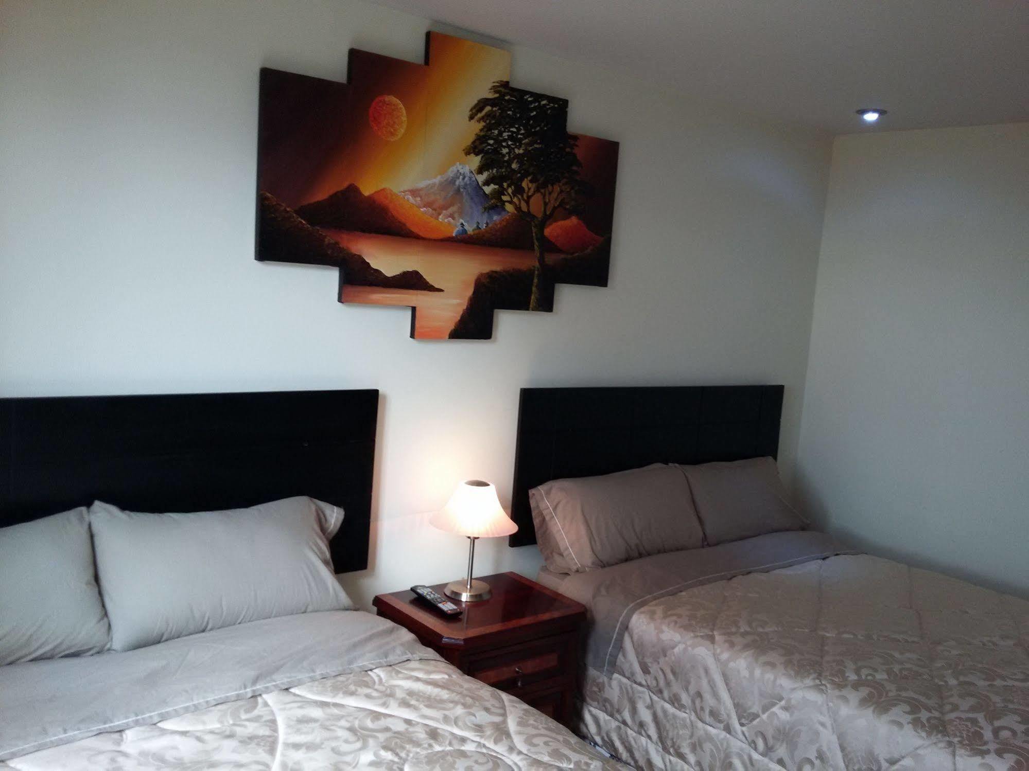 Hotel Mercedes Airport-quito Tababela