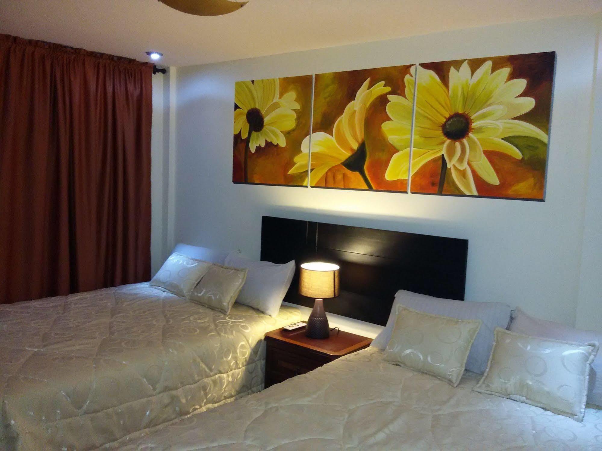 Mercedes Airport-quito Hotel Tababela